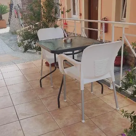 Exclusive Eleni Apartments